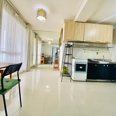 Callia Apartement Golf View Pulo Mas Jakarta Timur Eksteriør billede
